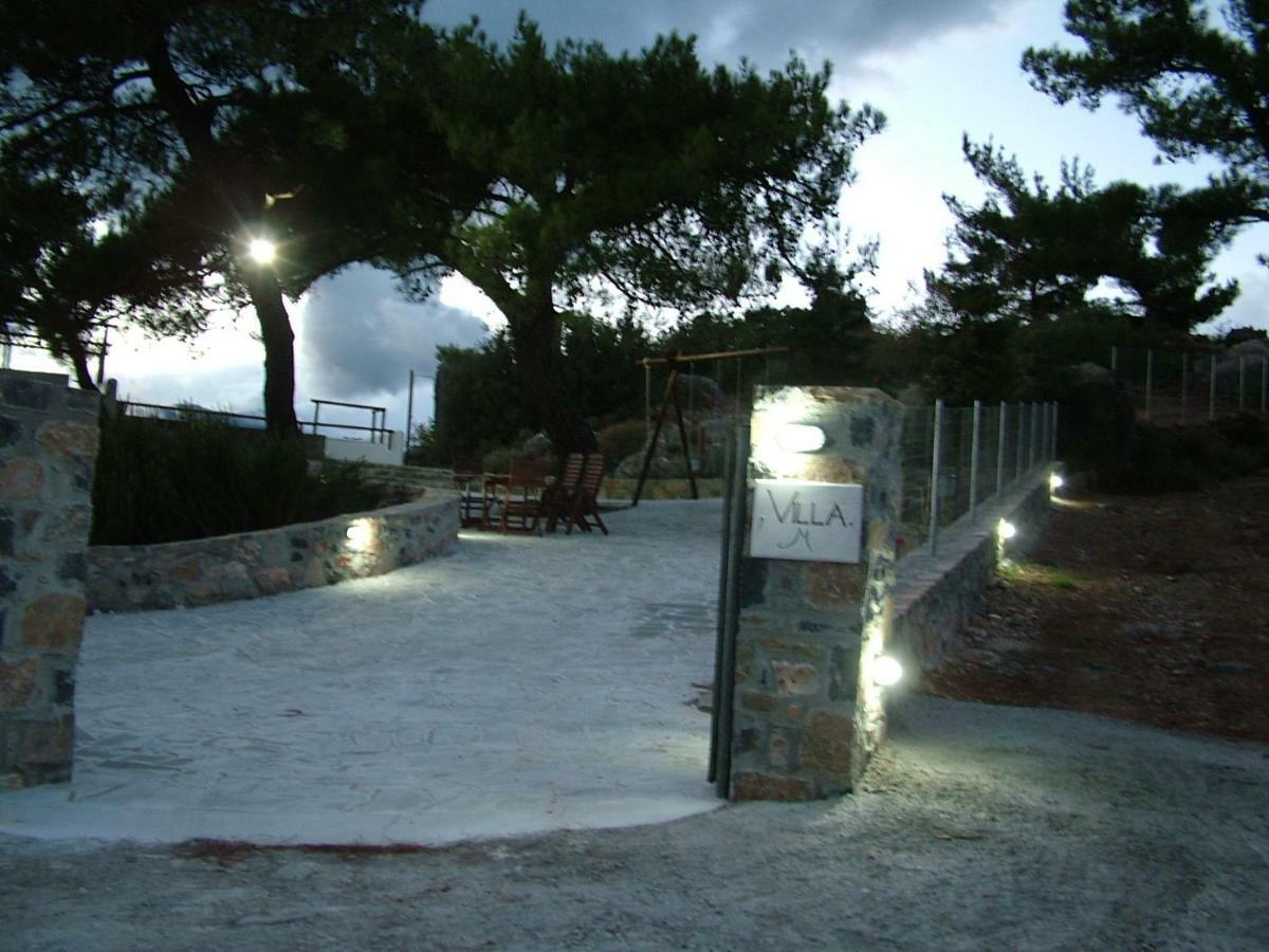 Villa M - Villa With Private Pool And Yard Anatolí Екстериор снимка